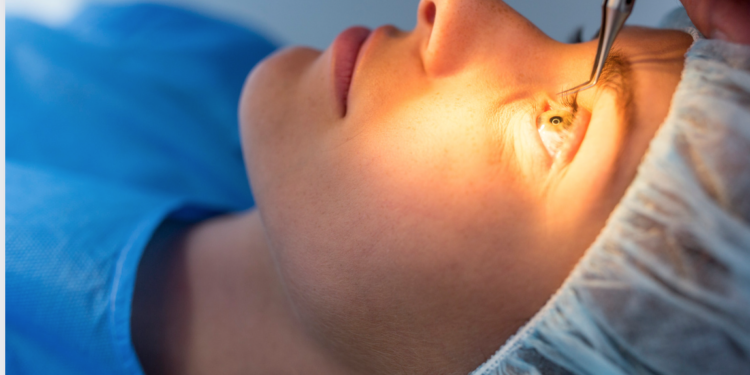 هل تغنيــك عملية تصحيــح النظر (الليــزك) عن النظــارة؟