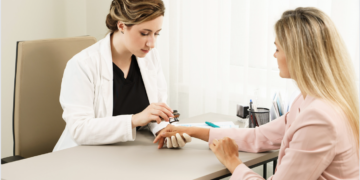 الفحوصات الطبية الدورية الضرورية للمرأة