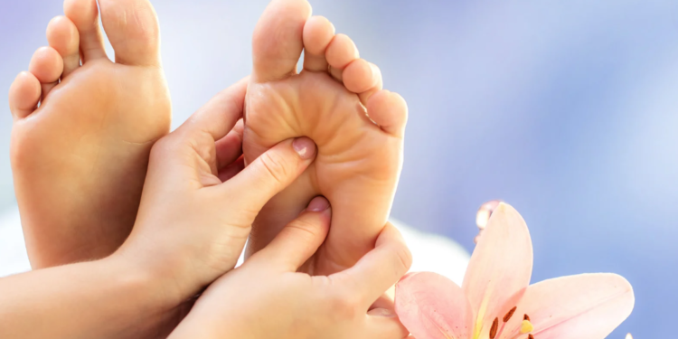 Réflexologie : Soulagez Stress et Douleurs Naturellement