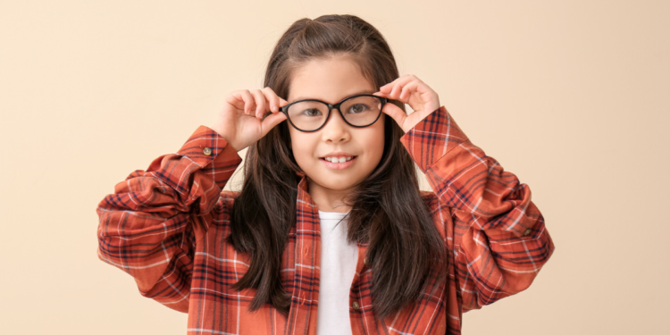 Troubles Visuels en Hausse : 1 Enfant sur 3 Touché, 40% Prévu d’ici 2050