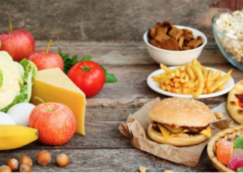 Quels aliments accélèrent le vieillissement et lesquels privilégier pour vieillir en bonne santé?